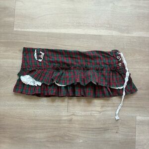 Plaid Ruffled Waist Cincher with Lace Trim